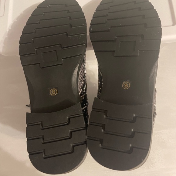 Coconuts by Matisse Finch Snake Print Combat Boots Size 8 - Picture 5 of 5